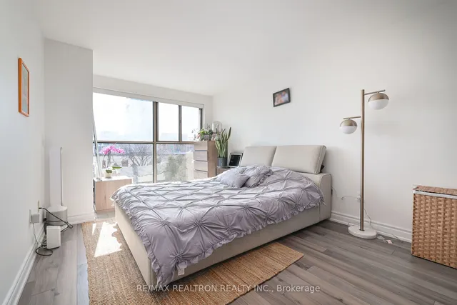 Additional image 19 of 65 Scadding Ave Unit 610