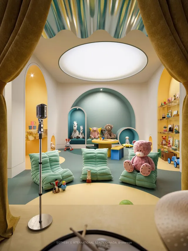 Additional image 10 of 10 Castlefield Ave Unit 1202