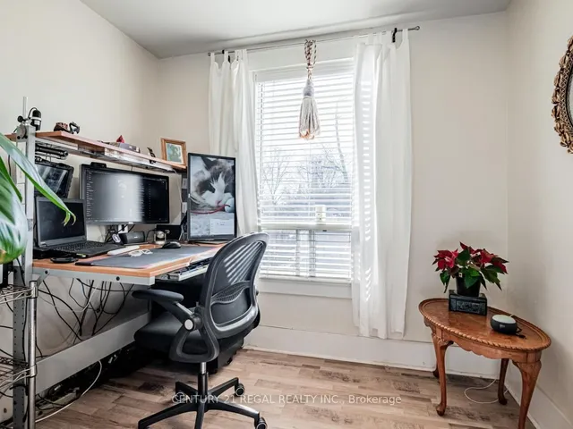 Additional image 24 of 31 Petman Ave