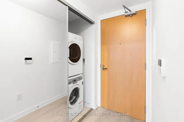 Additional image 12 of 11 Wellesley St Unit 4712