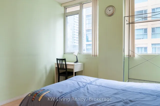 Additional image 14 of 555 Yonge St Unit 404