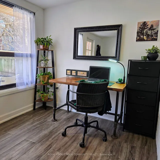 Additional image 19 of 917 Broadview Ave