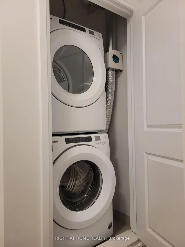 Additional image 15 of 261 Woodbine Ave Unit 79A