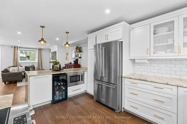 Additional image 8 of 684 Dynes Rd Unit 5