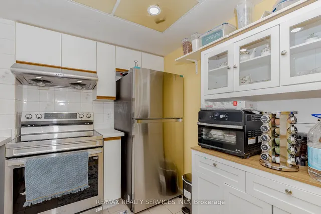 Additional image 7 of 1470 Midland Ave Unit 511