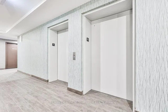 Additional image 7 of 450 Dundas St Unit 1002