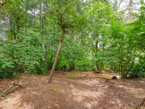 SW Vacuna St, Portland, OR 97219