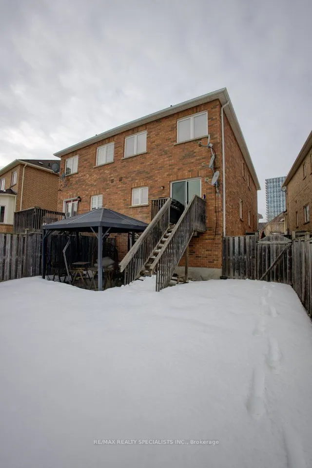 Additional image 38 of 27 Portrush Tr