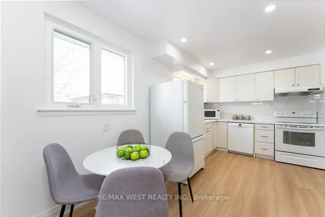 Additional image 5 of 61 Orchardcroft Cres