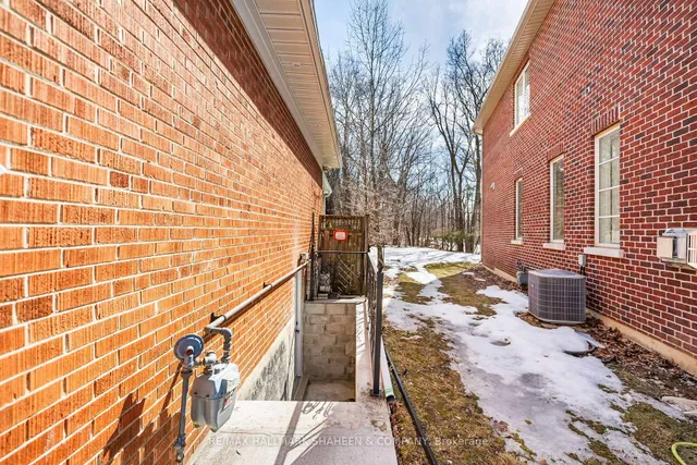 Additional image 50 of 27 Christine Cres