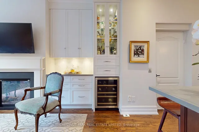 Additional image 8 of 260 Russell Hill Rd Unit 10