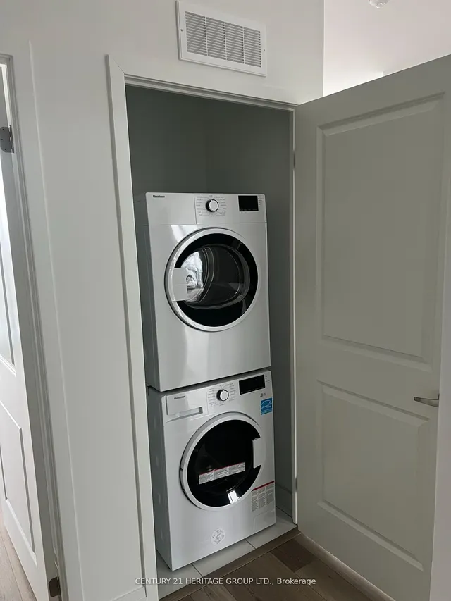 Additional image 20 of 543 Richmond St Unit LPH 4