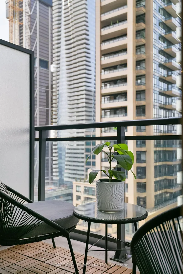 Additional image 22 of 45 Charles St Unit 2508