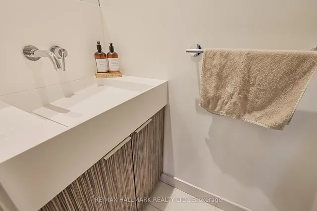 Additional image 22 of 20 Richardson St Unit 602