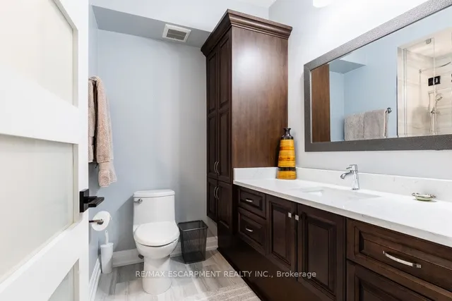 Additional image 39 of 50 MAIN St Unit 412