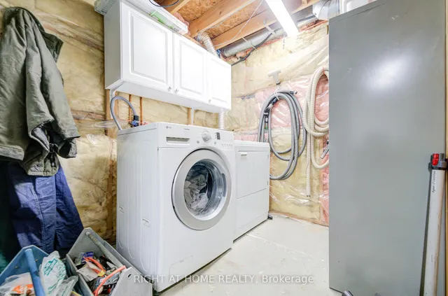 Additional image 39 of 134 Dumfries Ave