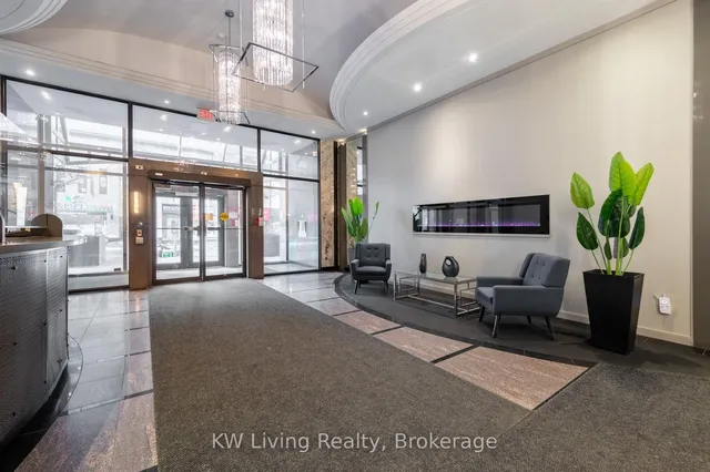 Additional image 4 of 555 Yonge St Unit 404