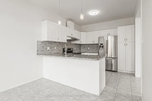 Additional image 11 of 107 Hazelton Ave