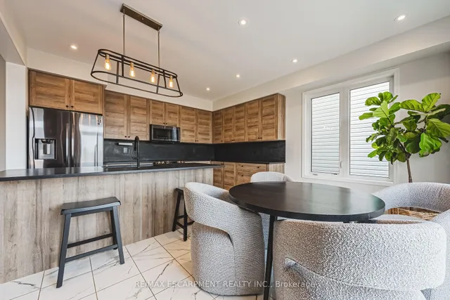 Additional image 16 of 249 Kinsman Dr