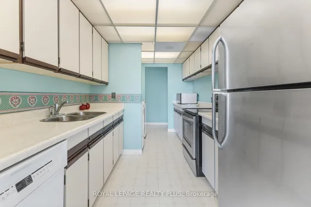 Additional image 13 of 3650 Kaneff Cres Unit 1002