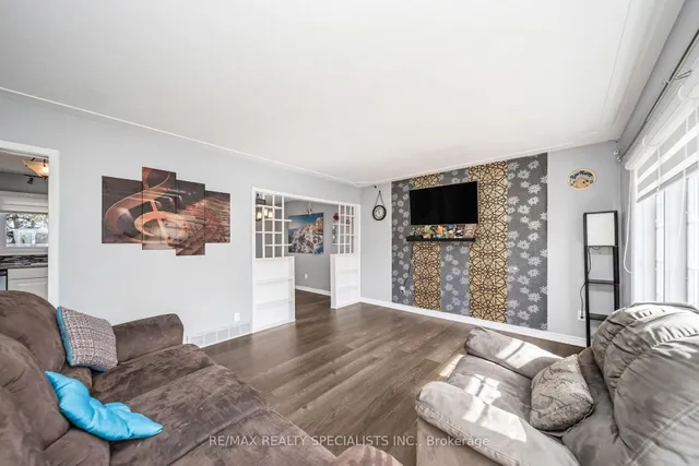 Additional image 9 of 158 Hickson Dr