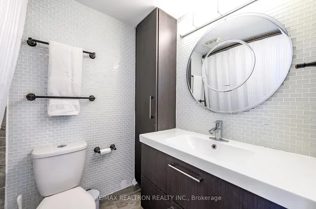 Additional image 11 of 2261 Lake Shore Blvd Unit 220