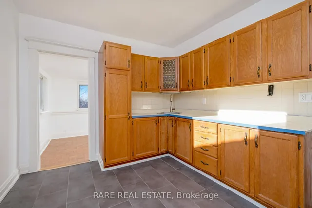 Additional image 20 of 216 Oakwood Ave