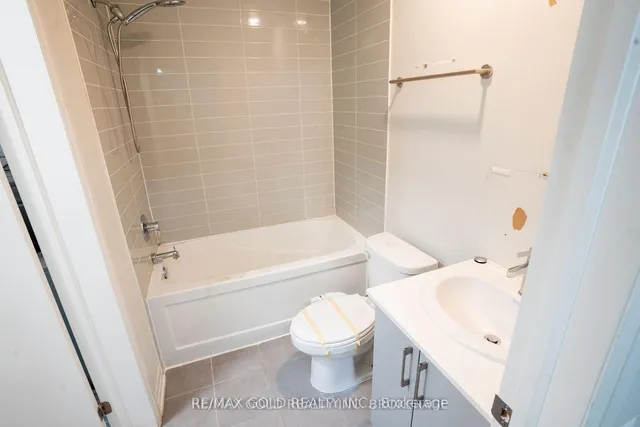 Additional image 12 of 402 The East Mall N/A Unit 116