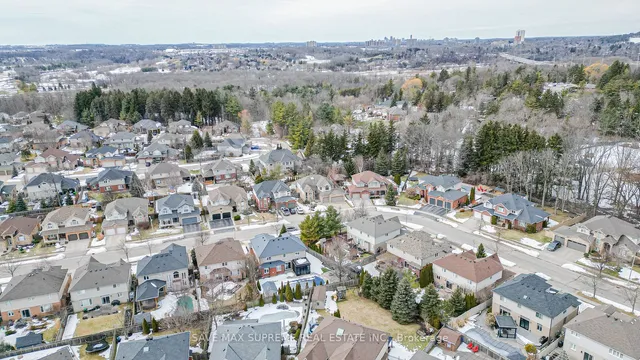 Additional image 5 of 39 Wagon St