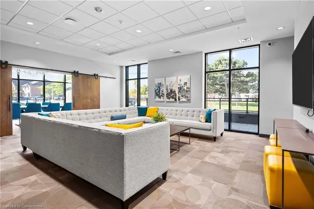 Additional image 39 of 30 Hamilton Street South Unit 703