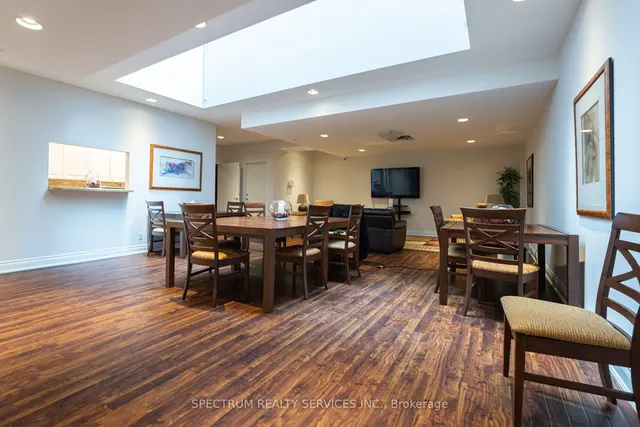 Additional image 34 of 980 Yonge St Unit 205