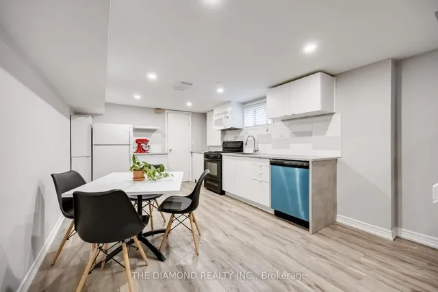 Additional image 33 of 21 Gracefield Ave