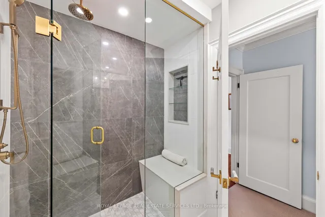 Additional image 20 of 210 Glengrove Ave