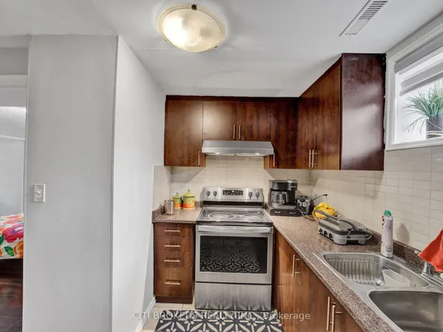 Additional image 39 of 123 Sal Circ