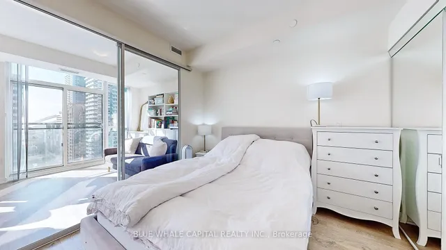 Additional image 18 of 99 John St Unit 1403