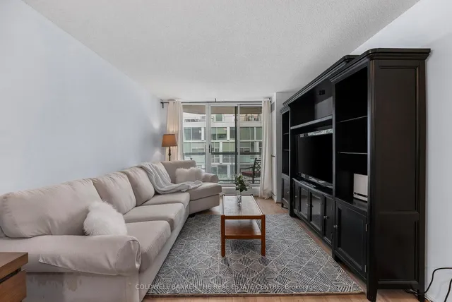 Additional image 7 of 311 Richmond St Unit 704