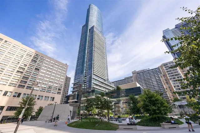 Additional image 35 of 386 Yonge St Unit 2516