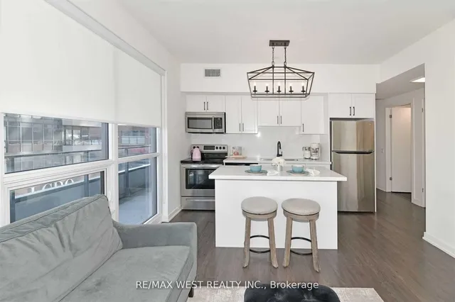 2212 Lake Shore Blvd Unit 506