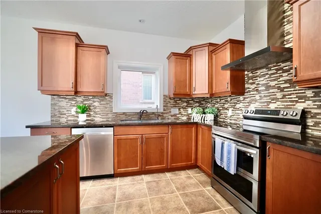 Additional image 10 of 341 Zeller Dr