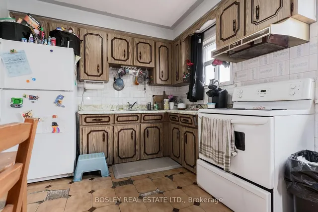 Additional image 22 of 25 Chilcot Ave