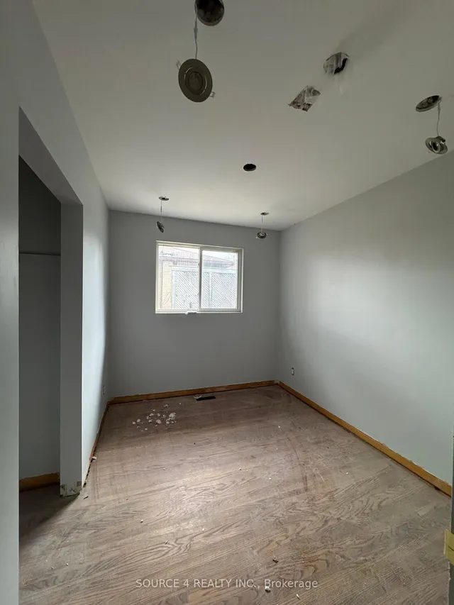 Additional image 6 of 18 Tweedrock Cres