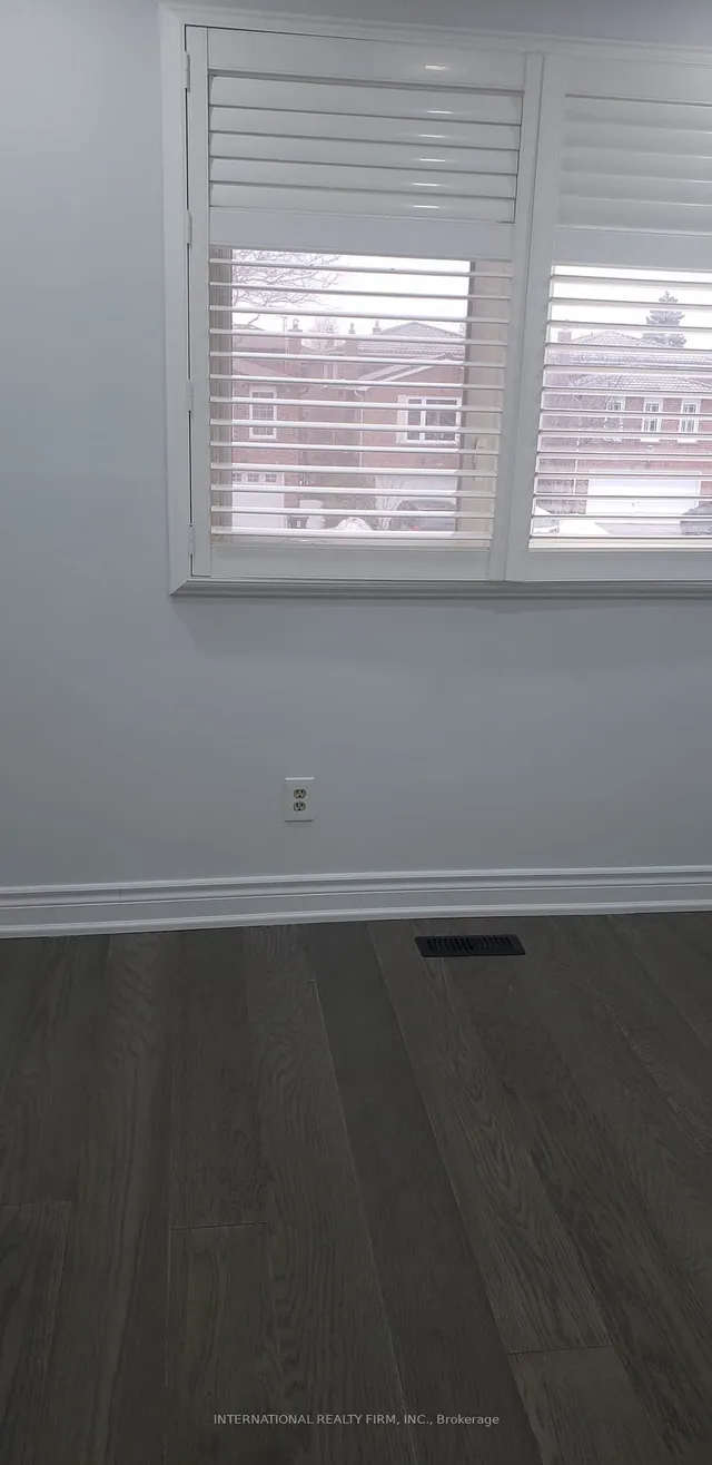 Additional image 19 of 27 Charcoal Dr