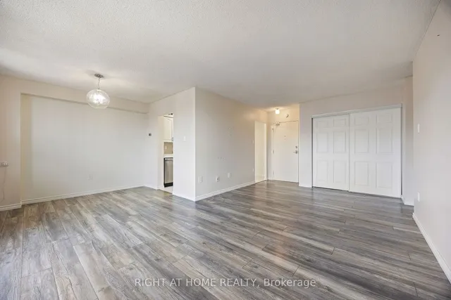 Additional image 3 of 1966 Main St Unit 808