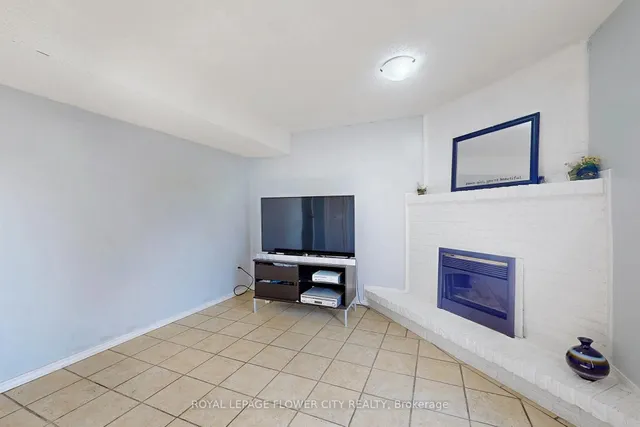 Additional image 26 of 1155 Paramount Dr Unit 43