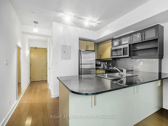 Additional image 19 of 350 Wellington St Unit 425