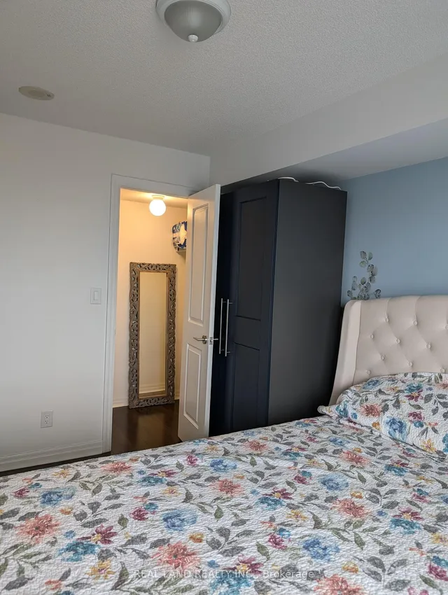 Additional image 11 of 30 Herons Hill Way Unit 807