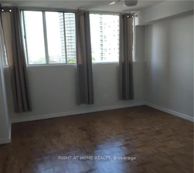 Additional image 7 of 3700 KANEFF Cres Unit 809