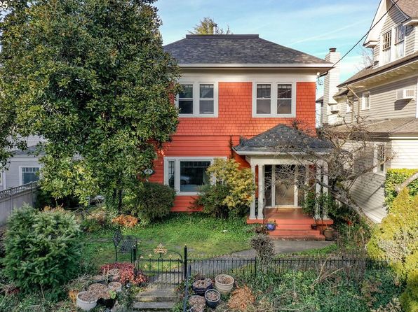 1911 SW Myrtle St, Portland, OR 97201