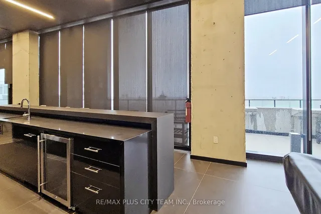 Additional image 33 of 21 Lawren Harris Sq Unit 909