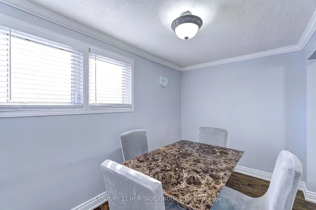 Additional image 20 of 37 Selkirk Ave